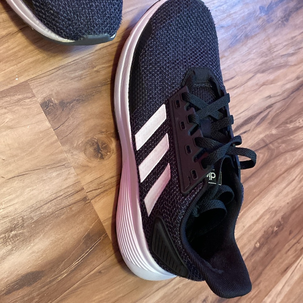 Adidas - Picture 4 of 6